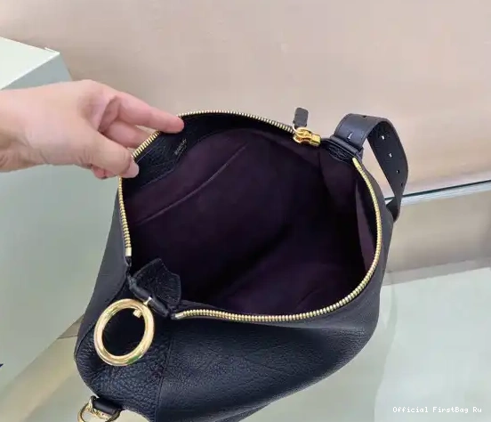 Official FirstBag Ru Knight Bag-37*13*32cm Medium BURBERRY 0501
